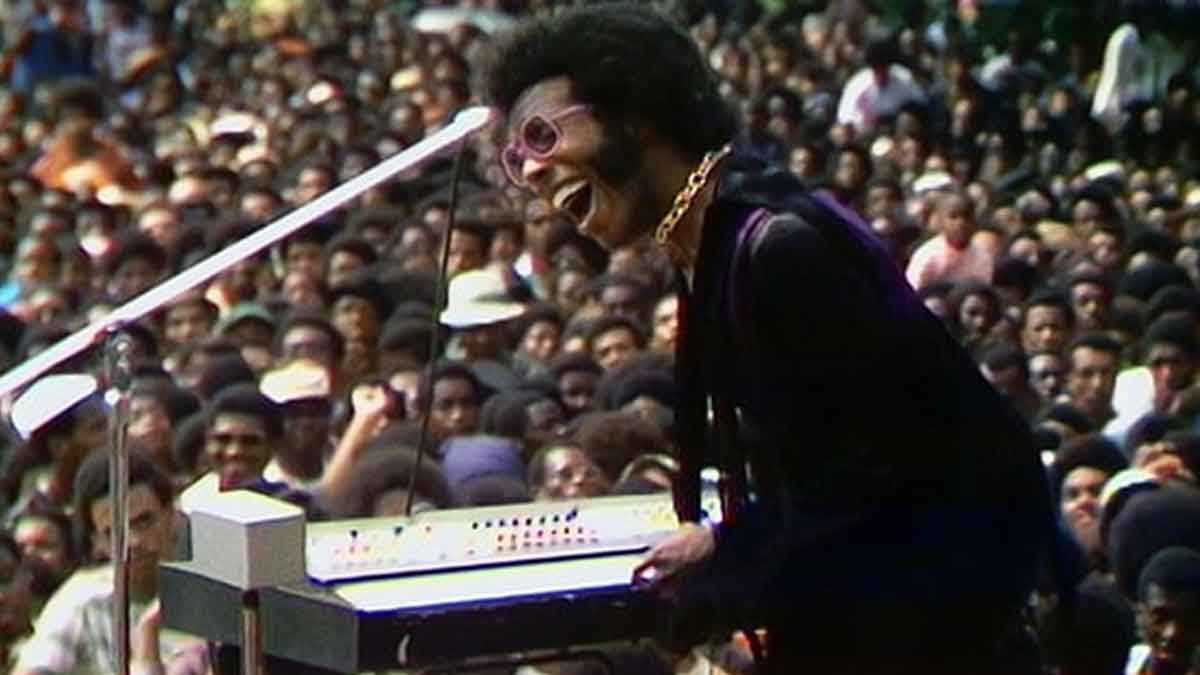how sly stone passed way?
